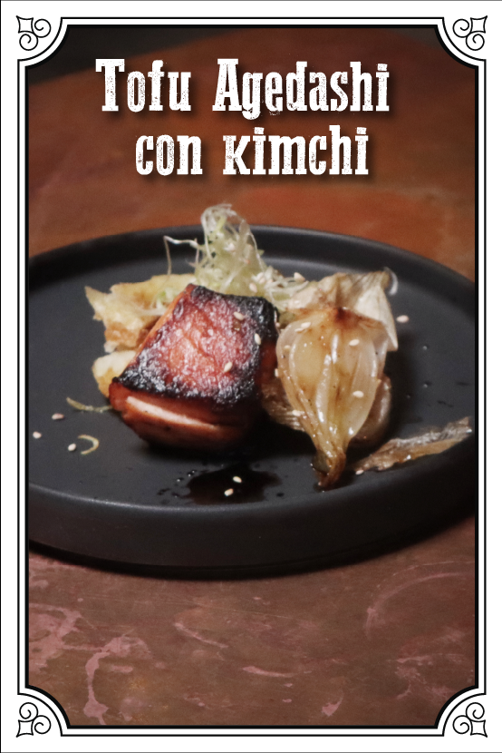 Tofu Agedashi Con Kimchi Casero Y Ensalada De Verduras En Rodajas $120.00mxn